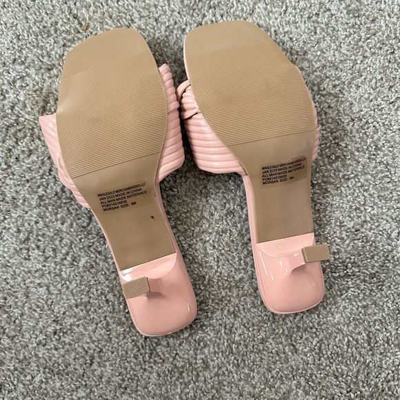 Square Toe Slides - Picture 4 of 4